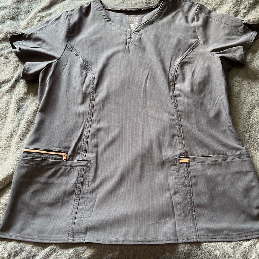 Cherokee Scrub Top - Picture 4 of 7